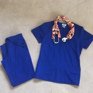Like New Scrub Set!